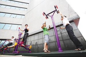 空中運動場 城市健身新地標，多功能器材助力健康生活